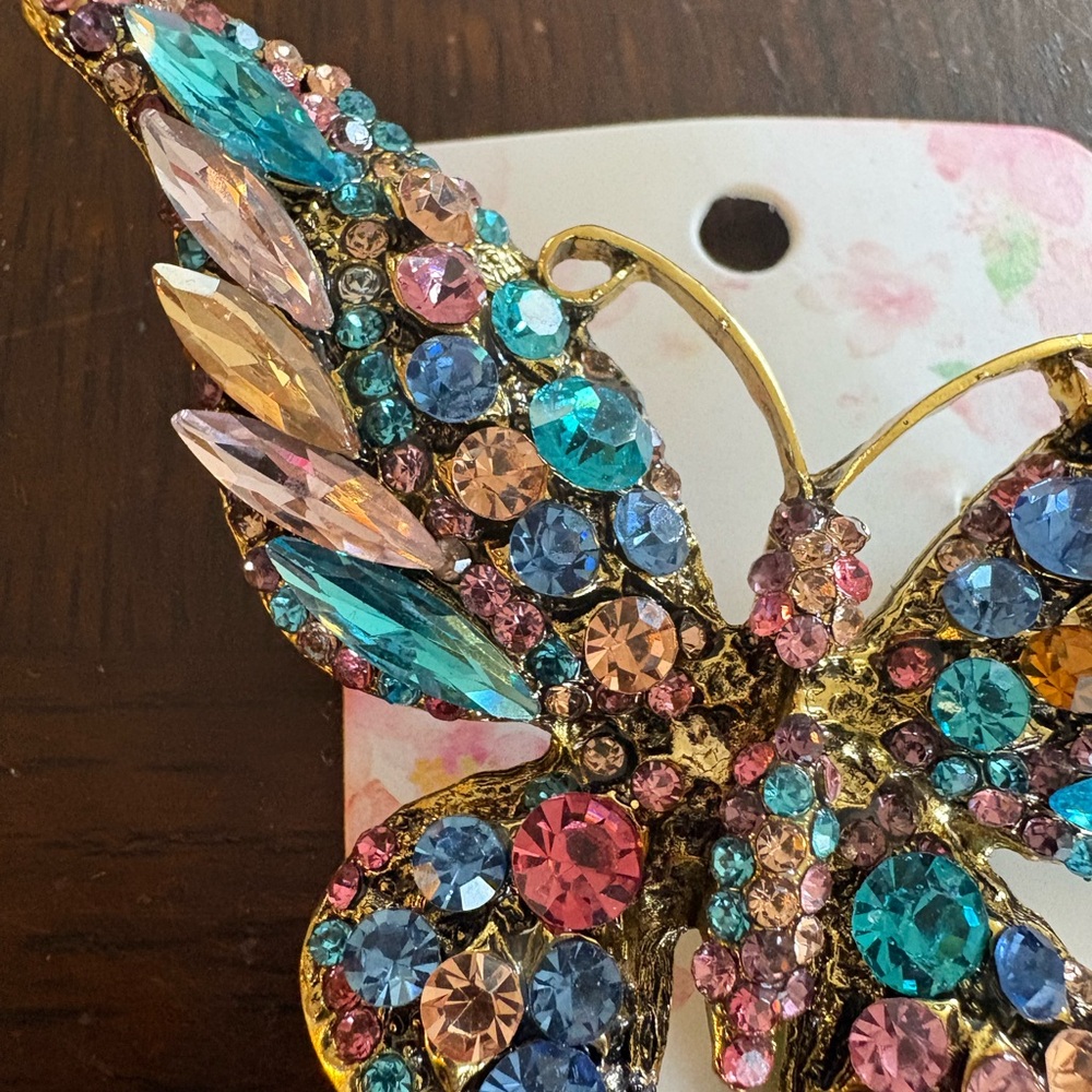 Colorful Butterfly Brooch - Picture 14 of 17